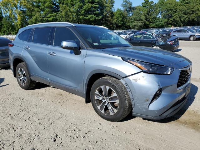 5TDGZRBHXNS228264 - 2022 TOYOTA HIGHLANDER XLE SILVER photo 4
