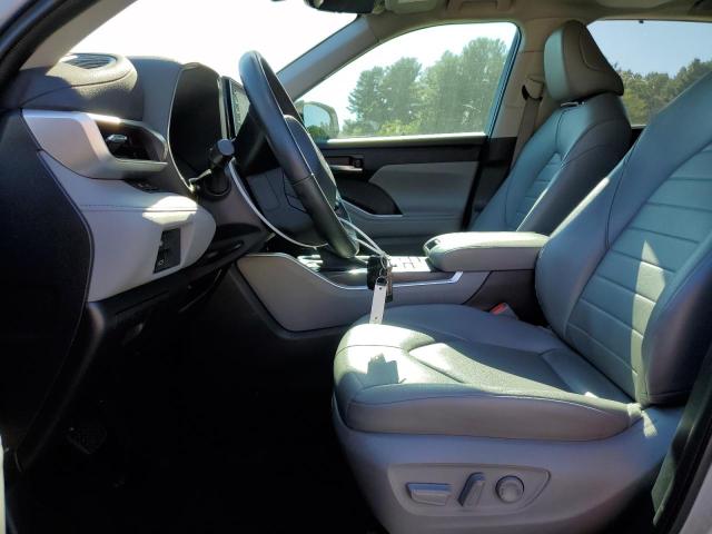 5TDGZRBHXNS228264 - 2022 TOYOTA HIGHLANDER XLE SILVER photo 7