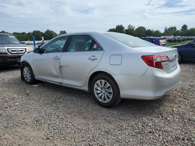 4T1BF1FK6CU007193 - 2012 TOYOTA CAMRY BASE SILVER photo 2