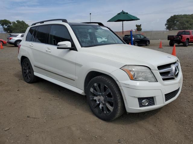 WDCGG8HBXAF477655 - 2010 MERCEDES-BENZ GLK 350 4MATIC WHITE photo 4