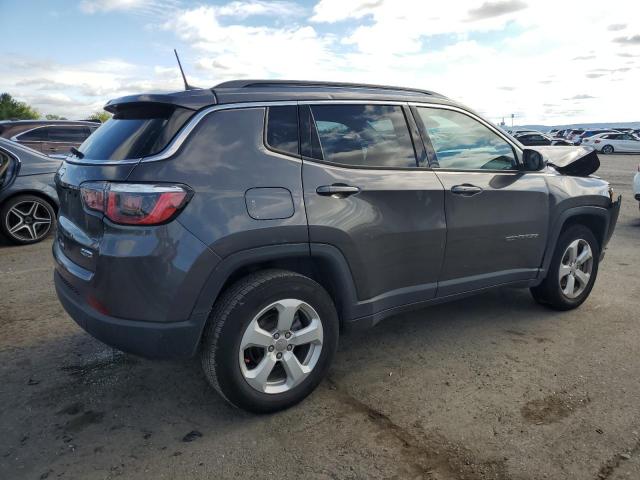 3C4NJDBB5KT674790 - 2019 JEEP COMPASS LATITUDE Boz foto 3