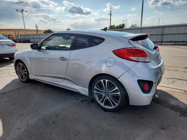 KMHTC6AE4GU291585 - 2016 HYUNDAI VELOSTER TURBO SILVER photo 2