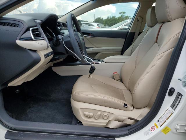 JTNB11HK0J3004093 - 2018 TOYOTA CAMRY L WHITE photo 7