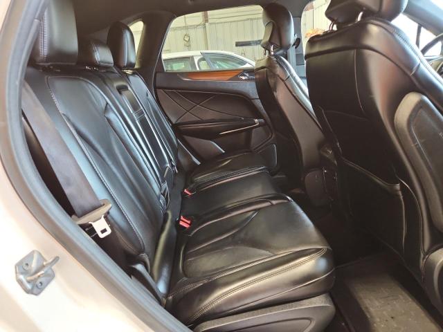5LMTJ3DH7HUL07948 - 2017 LINCOLN MKC RESERVE أبيض صورة 11