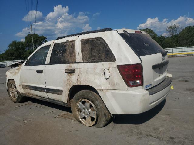 1J4GS48K65C634208 - 2005 JEEP GRAND CHER LAREDO WHITE photo 2