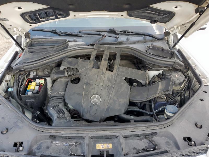 4JGDF6EE2FA578803 - 2015 MERCEDES-BENZ GL 450 4MATIC WHITE photo 12