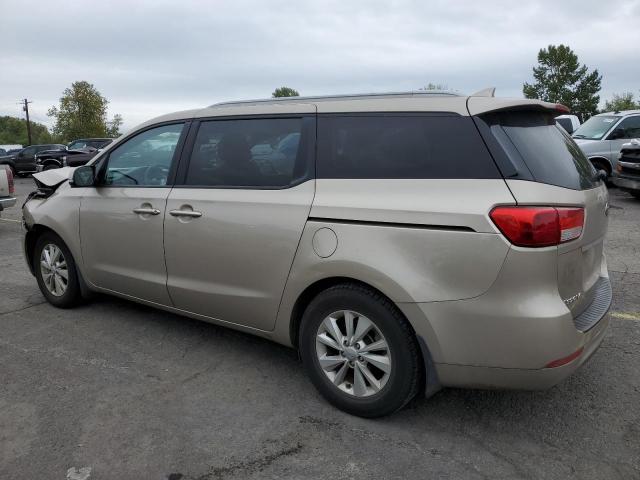 KNDMB5C10F6050402 - 2015 KIA SEDONA LX GOLD photo 2