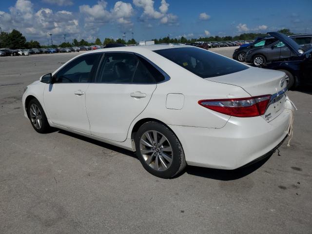 4T1BF1FK4GU575772 - 2016 TOYOTA CAMRY LE WHITE photo 2