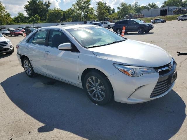 4T1BF1FK4GU575772 - 2016 TOYOTA CAMRY LE WHITE photo 4