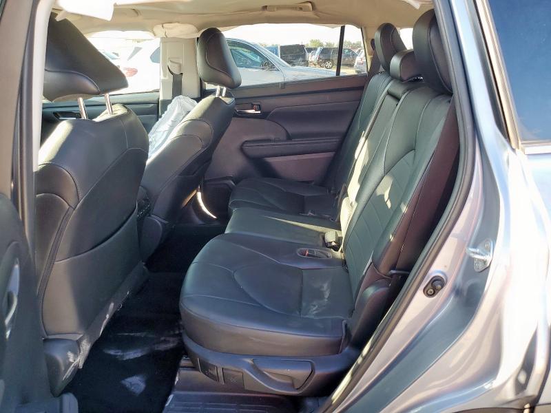 5TDGZRAH2MS042511 - 2021 TOYOTA HIGHLANDER XLE BLUE photo 11