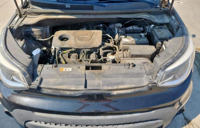 KNDJN2A22K7643364 - 2019 KIA SOUL BLACK photo 11