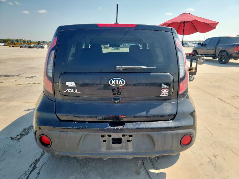 KNDJN2A22K7643364 - 2019 KIA SOUL BLACK photo 6