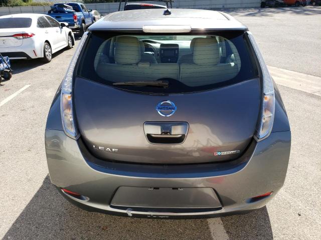 1N4AZ0CP8EC335909 - 2014 NISSAN LEAF S GRAY photo 6