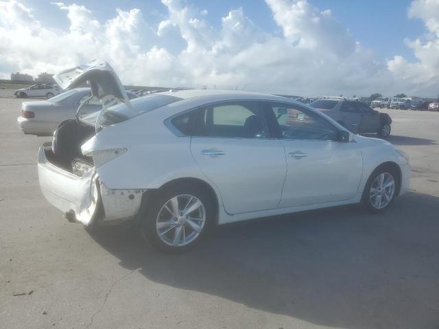 1N4AL3AP3DC266213 - 2013 NISSAN ALTIMA 2.5 WHITE photo 3