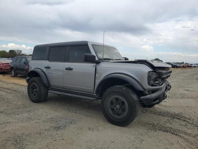 1FMEE5DP4MLA72847 - 2021 FORD BRONCO BASE SILVER photo 4