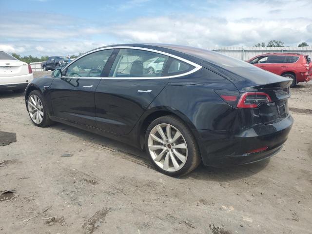 5YJ3E1EA6JF014977 - 2018 TESLA MODEL 3 Czarny zdjęcie 2