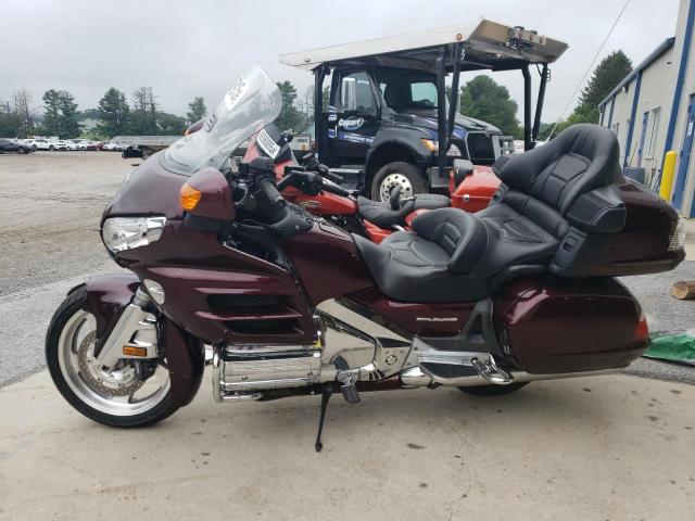 1HFSC47H66A504709 - 2006 HONDA GL1800 栗色 照片 3