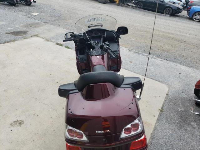 1HFSC47H66A504709 - 2006 HONDA GL1800 栗色 照片 6