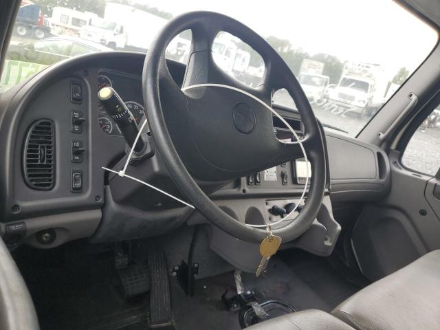 1FVACWFD1LHKY0725 - 2020 FREIGHTLINER M2 106 MEDIUM DUTY WHITE photo 8