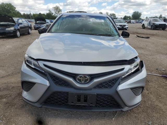 4T1B11HK1KU211720 - 2019 TOYOTA CAMRY L SILVER photo 5