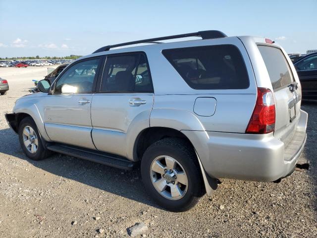 JTEZU14R260069237 - 2006 TOYOTA 4RUNNER SR5 SILVER photo 2