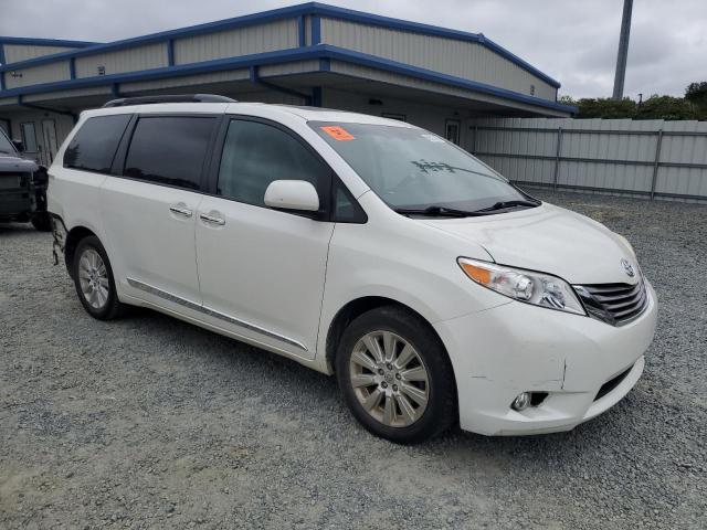 5TDDK3DC9FS114313 - 2015 TOYOTA SIENNA XLE WHITE photo 4