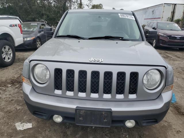 1C4NJRFB8ED855383 - 2014 JEEP PATRIOT LATITUDE GRAY photo 5