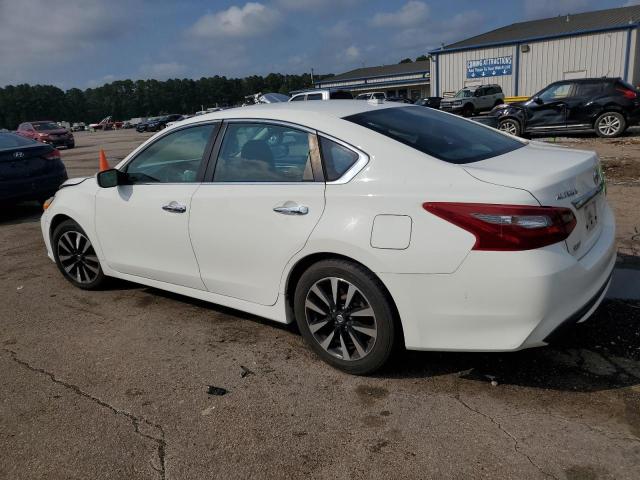 1N4AL3AP1JC208872 - 2018 NISSAN ALTIMA 2.5 WHITE photo 2