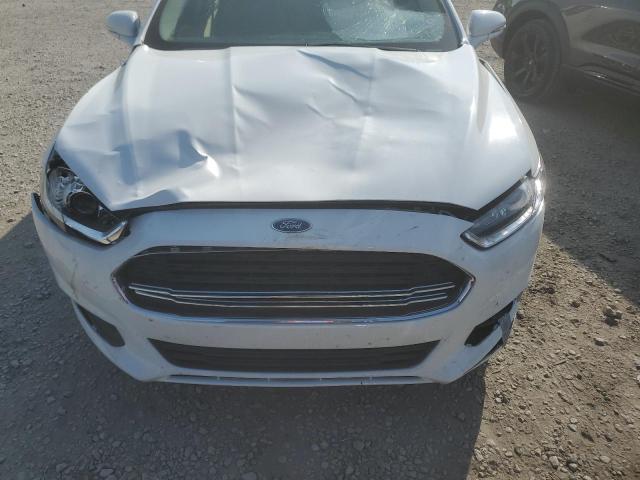 3FA6P0H78GR124847 - 2016 FORD FUSION SE WHITE photo 11