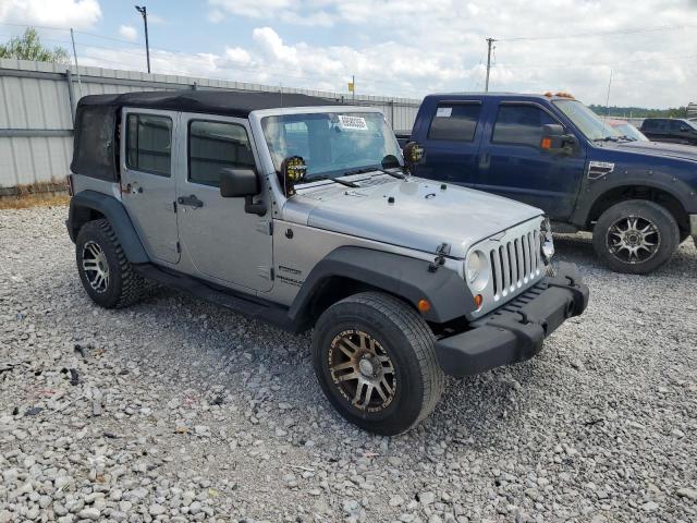 1C4BJWDG2DL685896 - 2013 JEEP WRANGLER U SPORT Srebrny zdjęcie 4