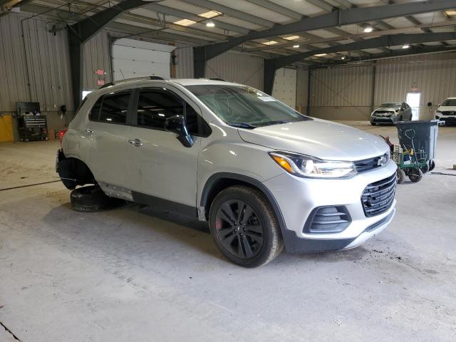 3GNCJPSB3KL262027 - 2019 CHEVROLET TRAX 1LT 银色 照片 4
