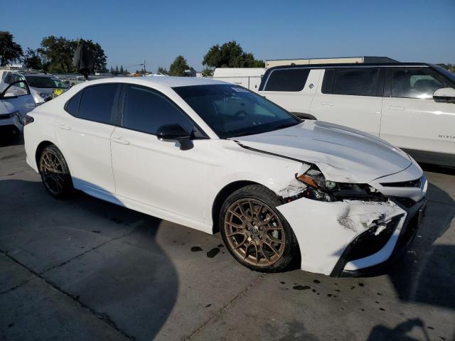 4T1G31AK0PU047166 - 2023 TOYOTA CAMRY SE NIGHT SHADE WHITE photo 4