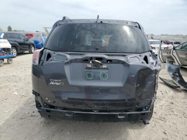JTMZFREV3JJ180200 - 2018 TOYOTA RAV4 LE GRAY photo 6