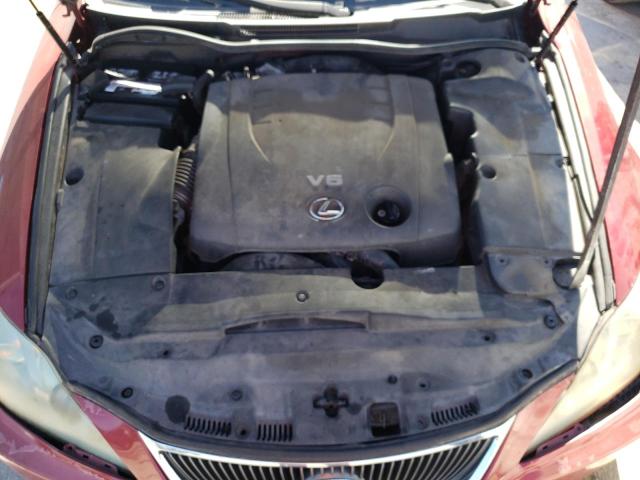 JTHCK262365007336 - 2006 LEXUS IS 250 MAROON photo 11