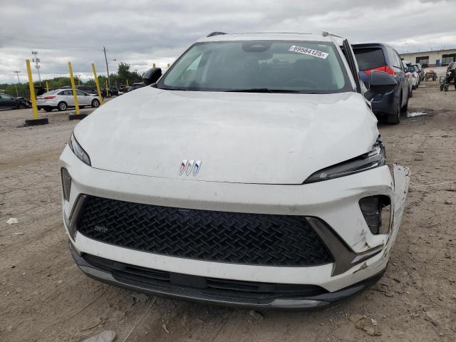 LRBFZPE49RD015380 - 2024 BUICK ENVISION ESSENCE თეთრი ფოტო 5