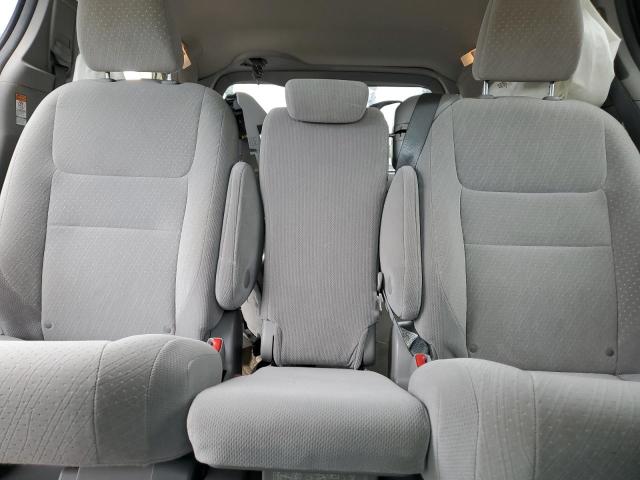 5TDKZ3DC1KS990709 - 2019 TOYOTA SIENNA LE Biały zdjęcie 10