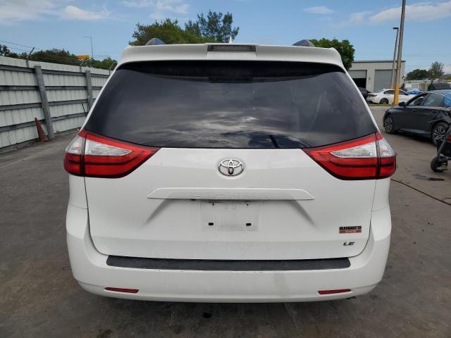 5TDKZ3DC1KS990709 - 2019 TOYOTA SIENNA LE Biały zdjęcie 6