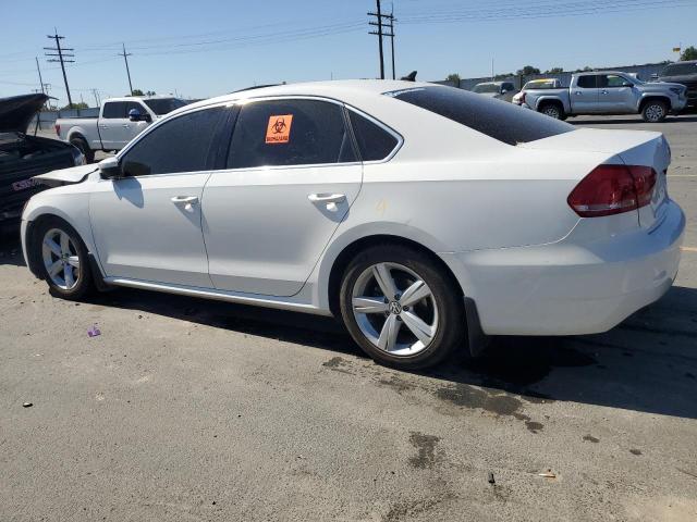 1VWBH7A32DC033389 - 2013 VOLKSWAGEN PASSAT SE WHITE photo 2