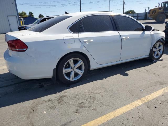 1VWBH7A32DC033389 - 2013 VOLKSWAGEN PASSAT SE WHITE photo 3