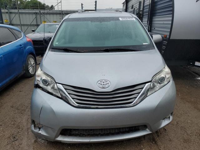 5TDYK3DC8DS363846 - 2013 TOYOTA SIENNA XLE BLUE photo 5