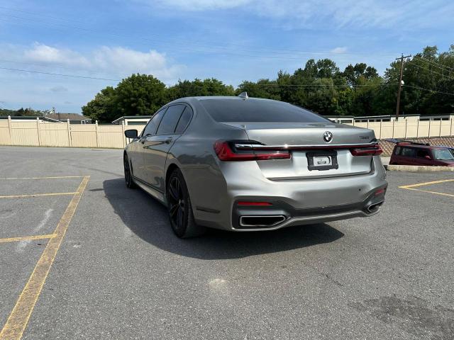 WBA7U2C01NCG81124 - 2022 BMW 750 XI SILVER photo 2