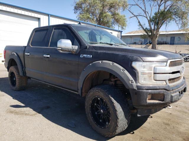 1FTEW1E58JFC67769 - 2018 FORD F150 SUPERCREW BLACK photo 4