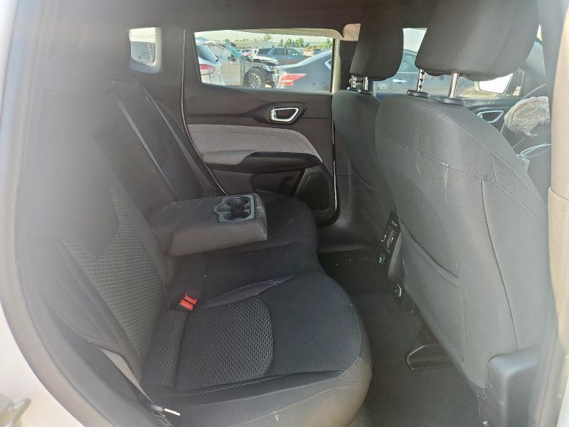 3C4NJDANXRT175540 - 2024 JEEP COMPASS SPORT Biały zdjęcie 11