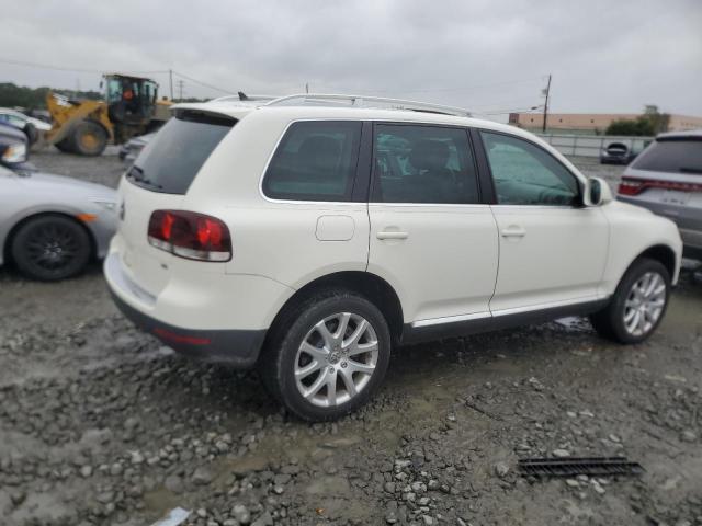 WVGBE77L68D069780 - 2008 VOLKSWAGEN TOUAREG 2 V6 WHITE photo 3