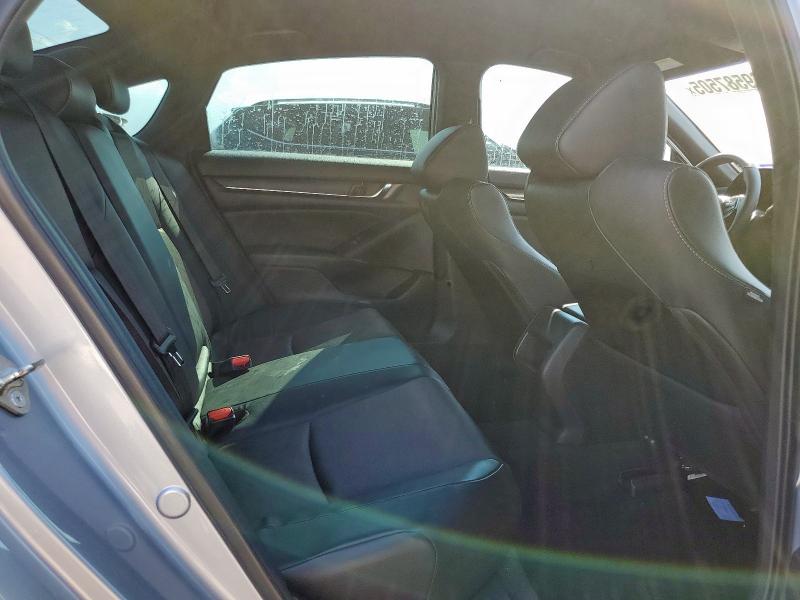 1HGCV1F3XJA235458 - 2018 HONDA ACCORD SPORT ვერცხლისფერი ფოტო 10