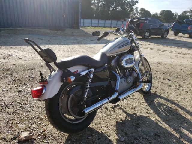 1HD4CP2139K421671 - 2009 HARLEY-DAVIDSON XL883 C WHITE photo 4