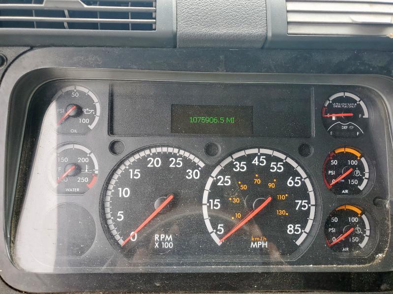 3AKJGLDR3JSJK5422 - 2018 FREIGHTLINER CASCADIA 1 Սպիտակ լուսանկար 8