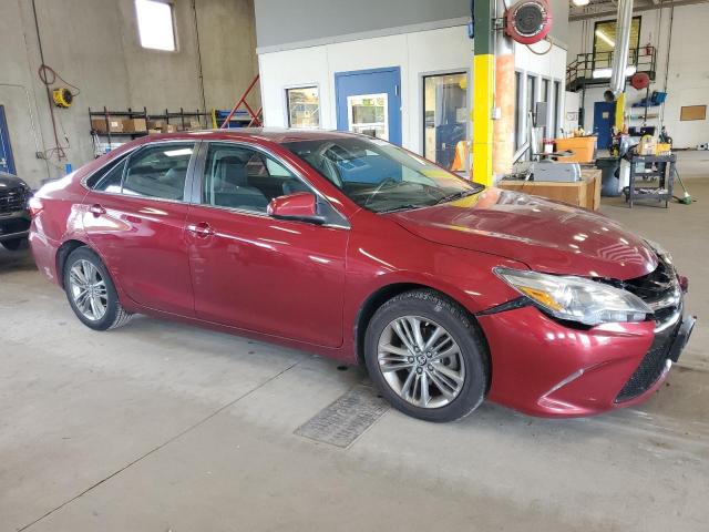 4T1BF1FK9HU745139 - 2017 TOYOTA CAMRY LE RED photo 4