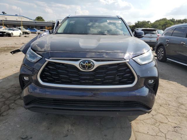 5TDGZRAH7MS084446 - 2021 TOYOTA HIGHLANDER XLE BLUE photo 5