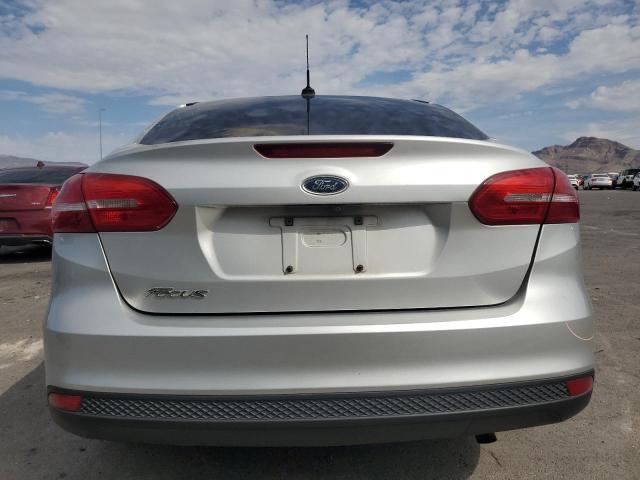 1FADP3E29HL211545 - 2017 FORD FOCUS S 银色 照片 6